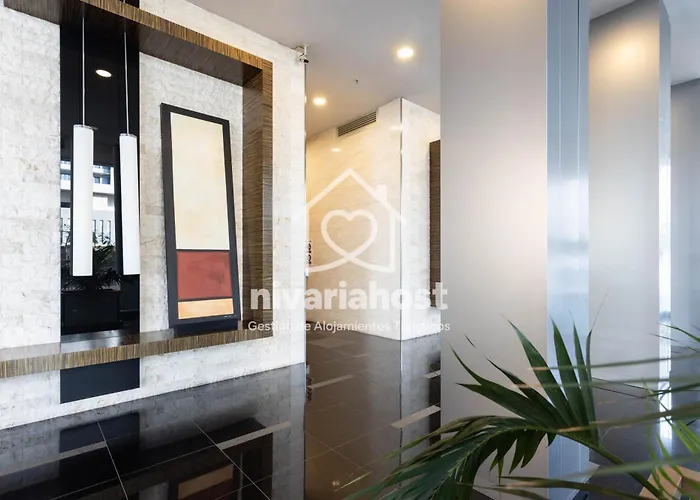 The Mint Cruz, By Nivariahost Santa Cruz de Tenerife