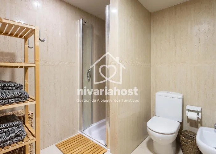 The Mint Cruz, By Nivariahost סנטה קרוז דה טנריף